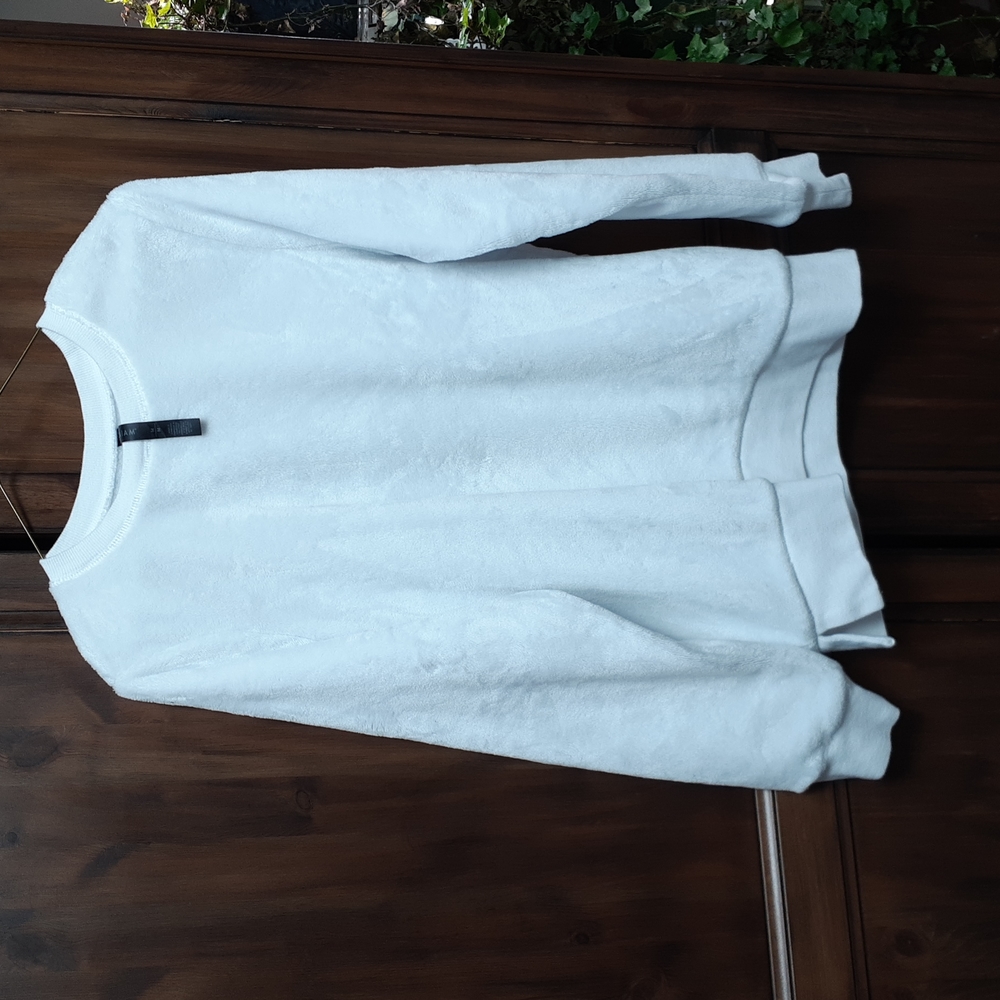 Gaiam Sweatshirt